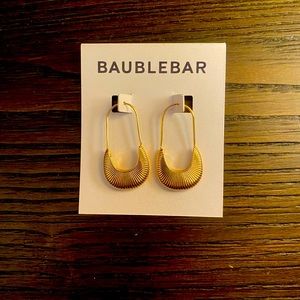NEW BaubleBar gold earrings